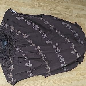 Sz L The Limited 100% silk Top